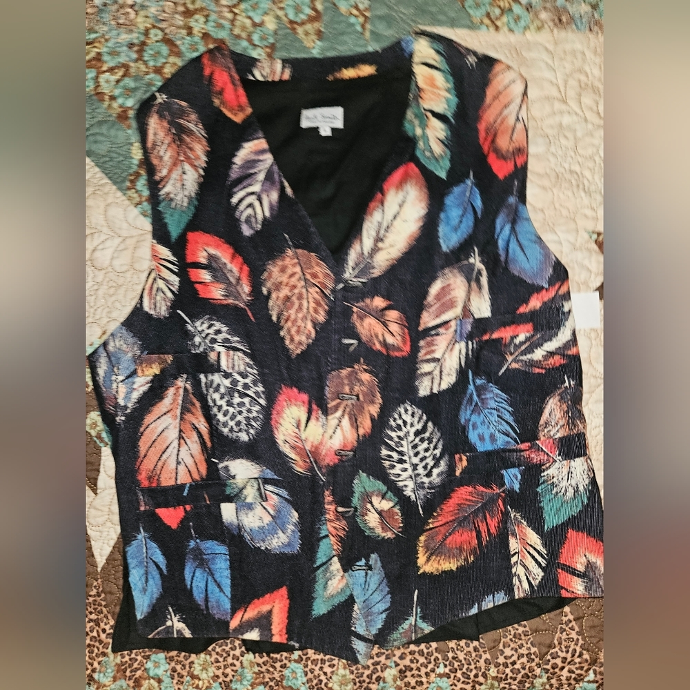 Vintage paul smith vest with feather print size large